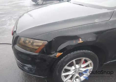 2010 Audi Q5 3.2 Premium z USA, uszkodzony, nr VIN WA1CKAFP4AA071368